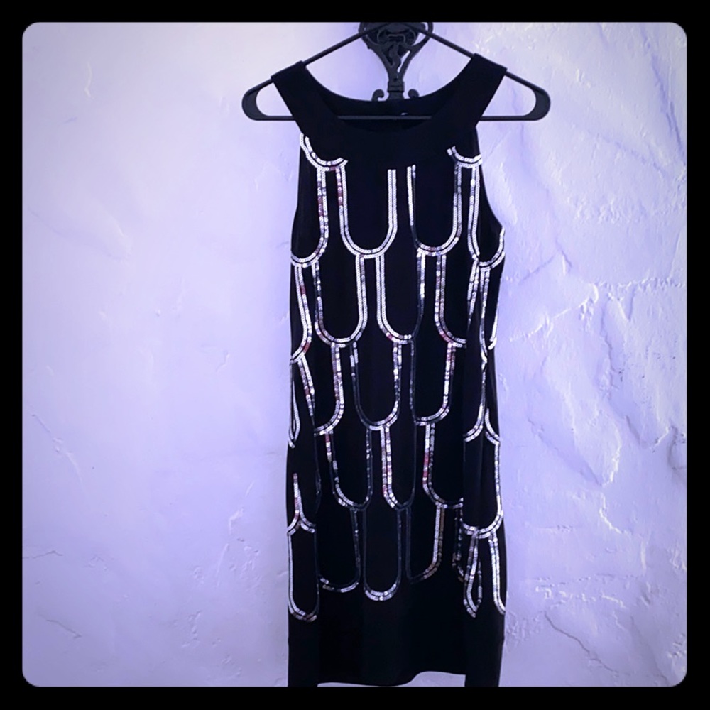 Flapper style dress with sequin